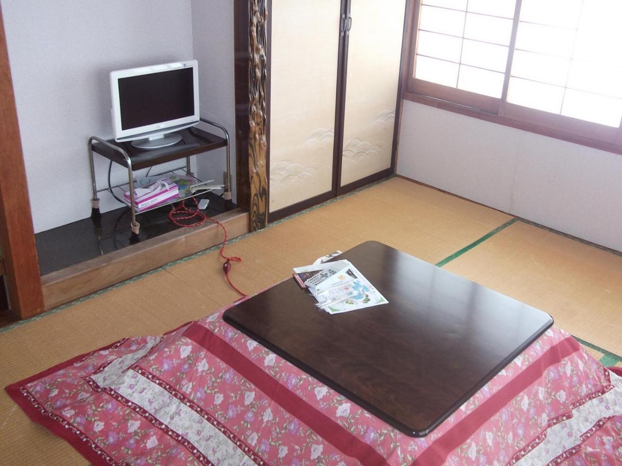 Hôtel Minshuku Fugakuso à Fujikawaguchiko Extérieur photo